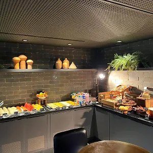 https://fity-hotel.portodegalinhashotels.com