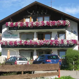 Haus Moni Apartment